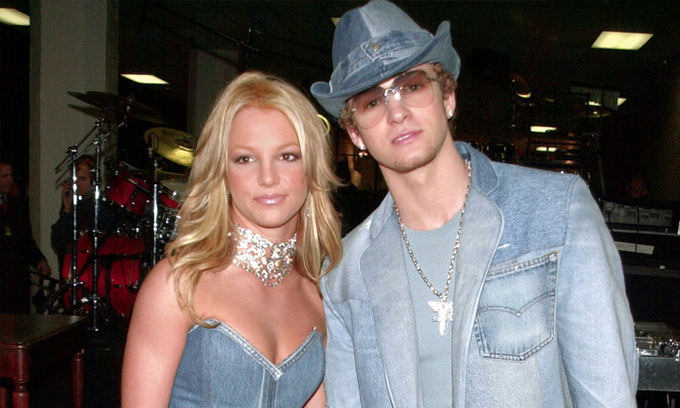 Britney Spears được Justin Timeberlake đăng bài xin lỗi