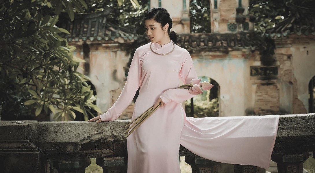 Những mẫu áo dài tết Việt Nam ấn tượng nhất năm 2021